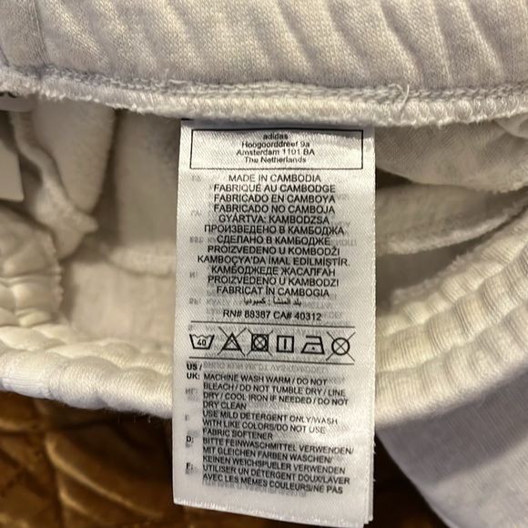 Adidas Essentials 3-Stripes Pocket Joggers | Small | *NWT* - Picture 8 of 8